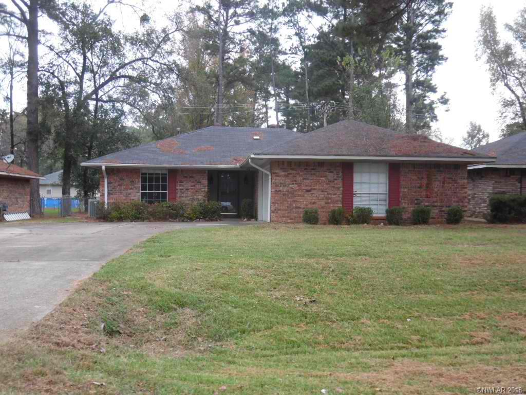 Lovely three bedrooms and two baths home in Dogwood. Large living room. Nice kitchen. Fenced backyard. Lovely three bedrooms and two baths home in Dogwood. Large living room. Nice kitchen. Fenced backyard.