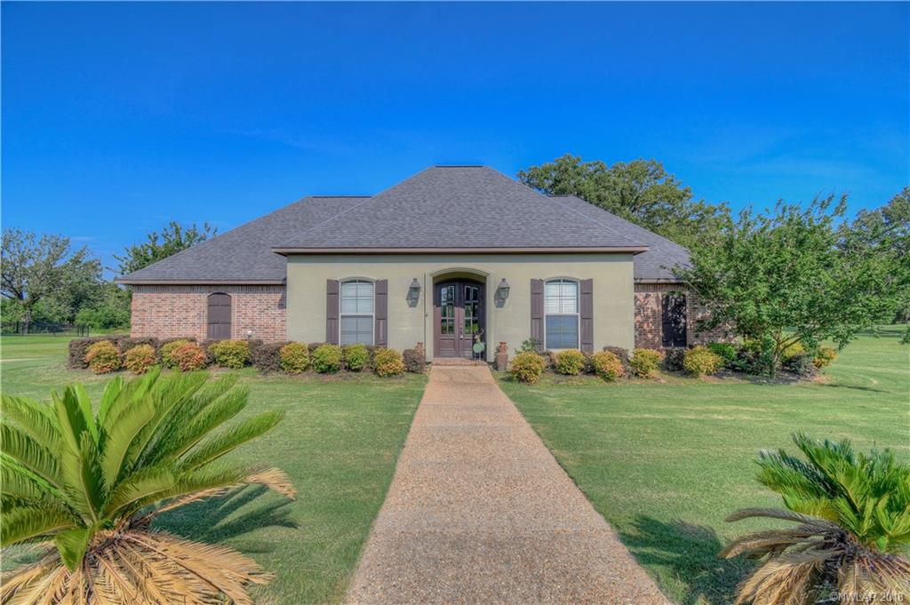 This elegant home in the community of Olde Oaks features four bedrooms, 3.5 bathrooms, and over 3700 sq ft. This elegant home in the community of Olde Oaks features four bedrooms, 3.5 bathrooms, and over 3700 sq ft.